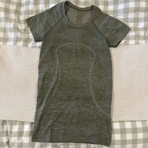 Lululemon Swiftly Tech Short Sleeve Shirt 2.0 Hip Length